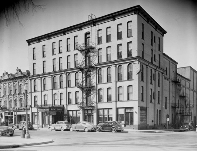 Whitney Theatre - Old Photo From Cinema Treasures
